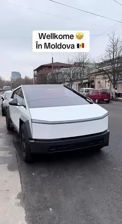          Tesla Cybertruck