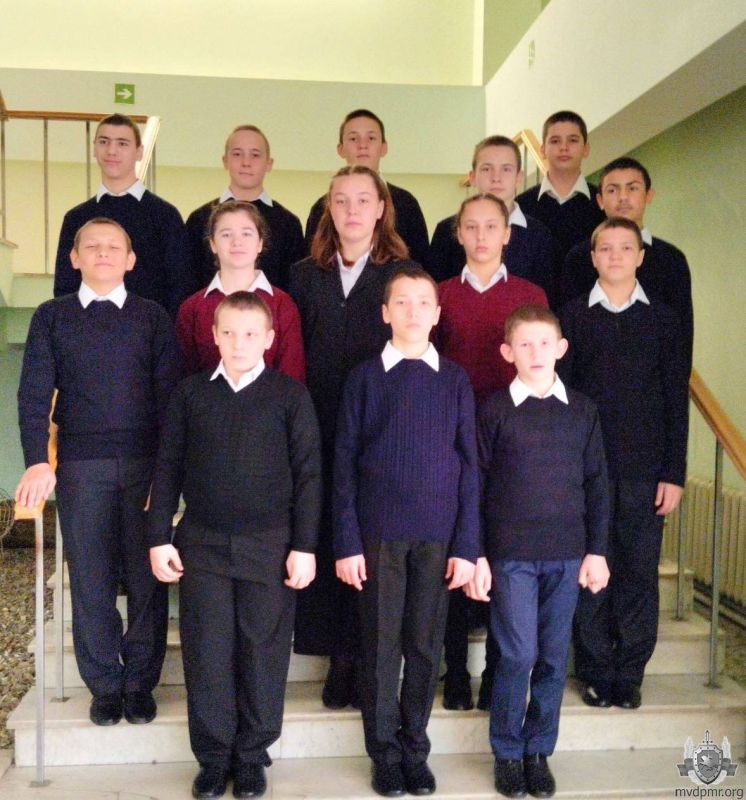 Молодёжи – о войне. О вкладе наших земляков в победу в Великой Отечественной войне говорили с юными приднестровцами 13 марта во Дворце Республики. Среди школьников были подростки из РУВК имени А.С. Макаренко