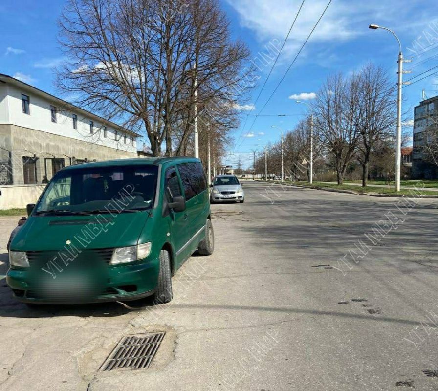 Сбил женщину. ДТП произошло днём 14 марта в Бендерах, на улице Индустриальной Сбил женщину. ДТП произошло днём 14 марта в Бендерах, на улице Индустриальной