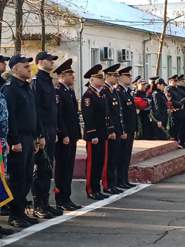 Почтили память погибших коллег Почтили память погибших коллег