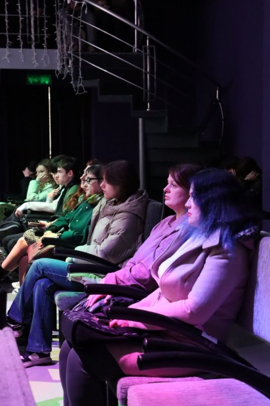 "Без срока давности" - издание, презентованное сегодня в КДЦ "Мир" "Без срока давности" - издание, презентованное сегодня в КДЦ "Мир"