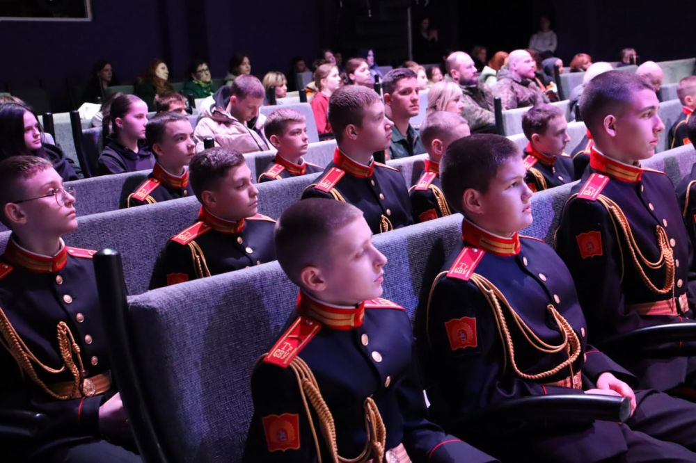 "Без срока давности" - издание, презентованное сегодня в КДЦ "Мир" "Без срока давности" - издание, презентованное сегодня в КДЦ "Мир"