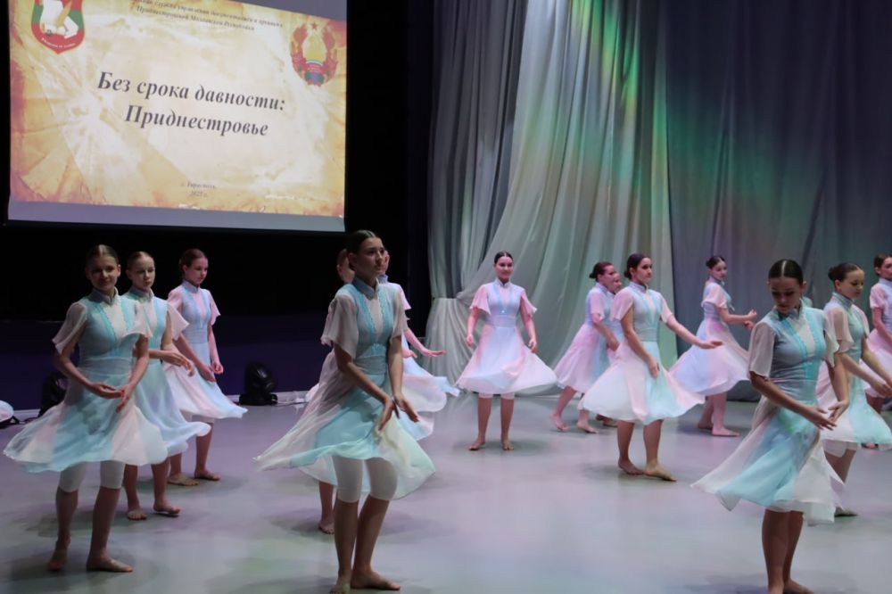 "Без срока давности" - издание, презентованное сегодня в КДЦ "Мир" "Без срока давности" - издание, презентованное сегодня в КДЦ "Мир"