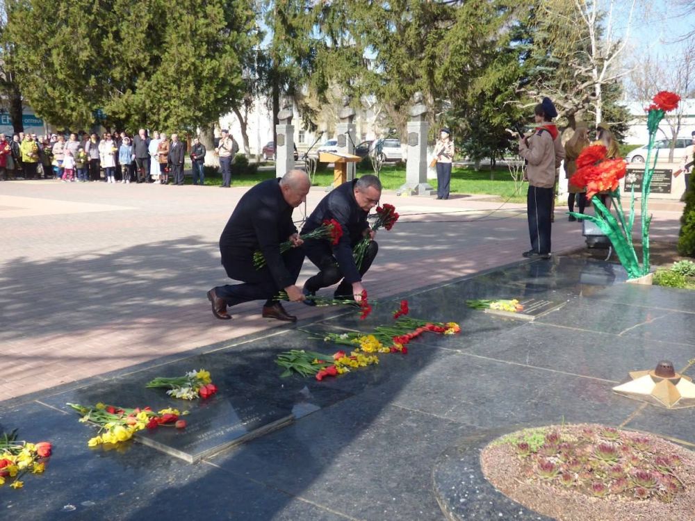 В боях за освобождение Григориополя погибли более 5 500 советских солдат, не вернулись с фронта около 1 500 жителей района В боях за освобождение Григориополя погибли более 5 500 советских солдат, не вернулись с фронта около 1 500 жителей района