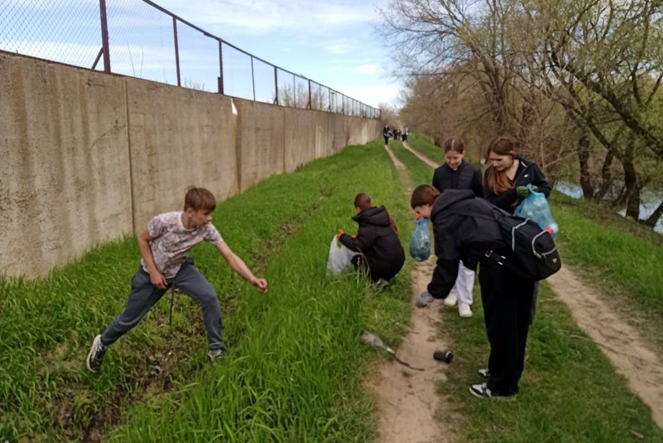 В районном управлении народного образования подвели итоги экологической акции «Чистые берега Днестра» В районном управлении народного образования подвели итоги экологической акции «Чистые берега Днестра»