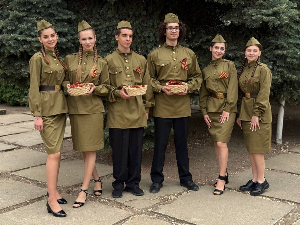     ,   80-       1941-1945