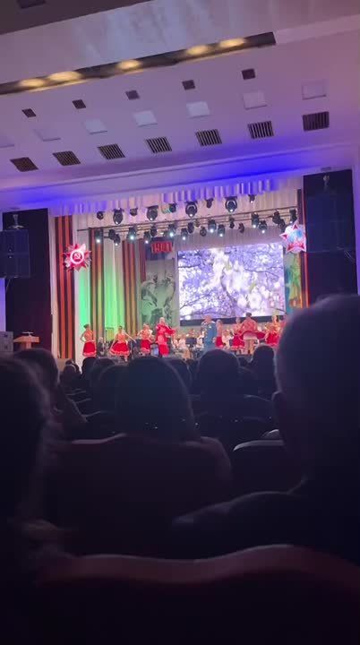 Знаменитая «Катюша» в исполнении Натальи Кирки и Петра Длужневского