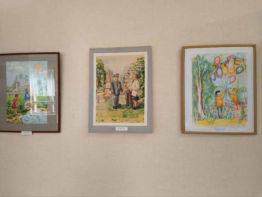 Вернисаж Победы. В Бендерах нет такого учебного заведения, где бы не проходили мероприятия в честь 80-летия Победы Вернисаж Победы. В Бендерах нет такого учебного заведения, где бы не проходили мероприятия в честь 80-летия Победы