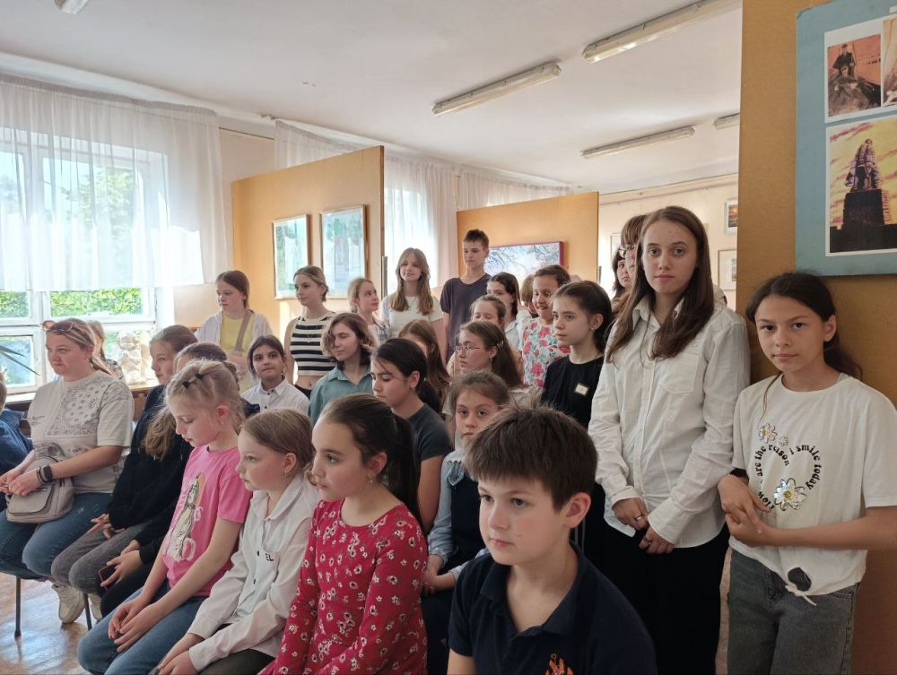 Вернисаж Победы. В Бендерах нет такого учебного заведения, где бы не проходили мероприятия в честь 80-летия Победы