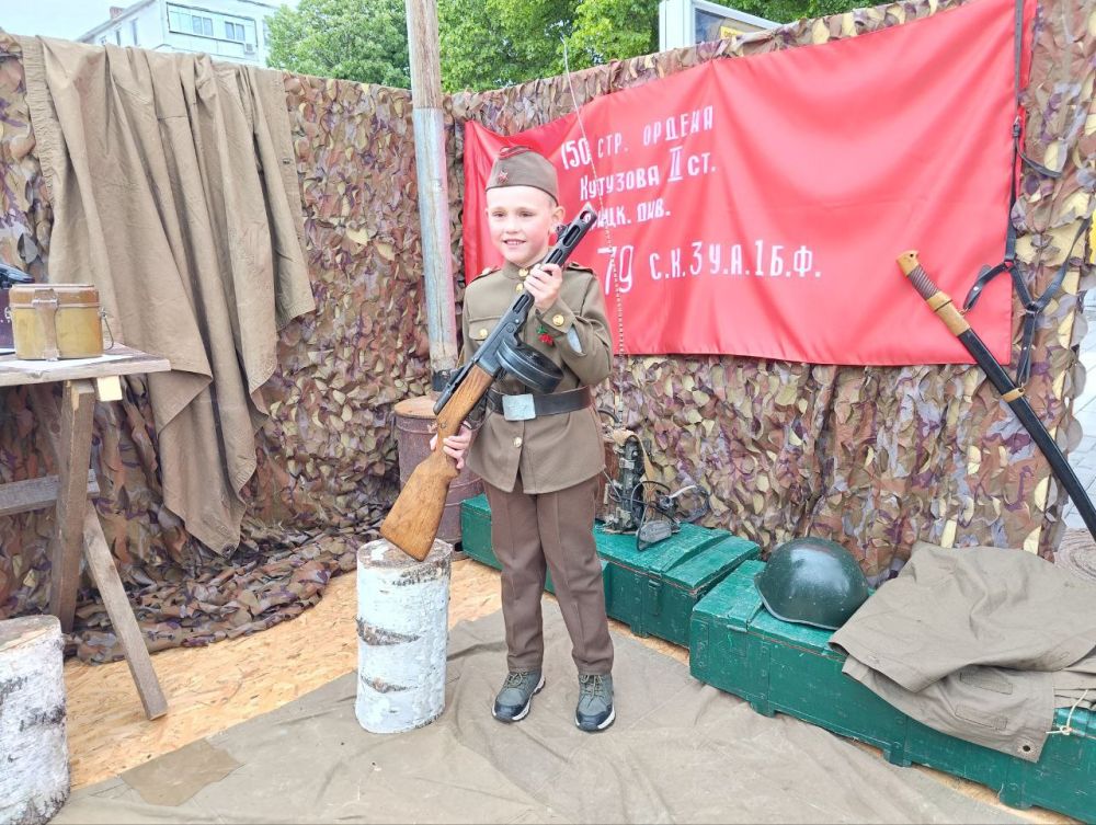 Праздник продолжается Праздник продолжается