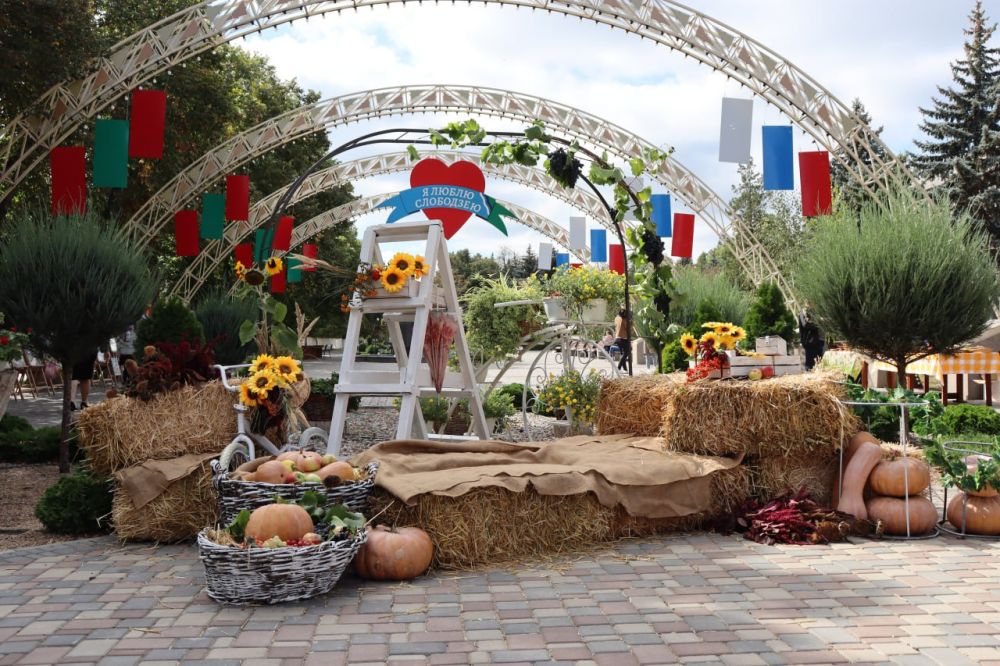 МУ «Слободзейское районное управление культуры» приглашает на постоянную работу главных специалистов: