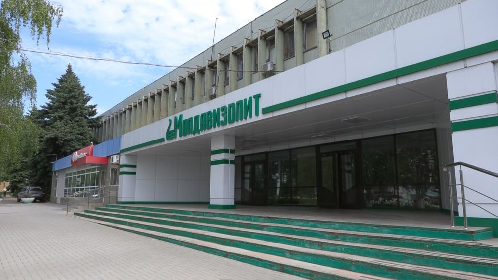 «Молдавизолиту» – 65 лет. Завод построили в 1960 году для создания электроизоляционных и конструкционных материалов