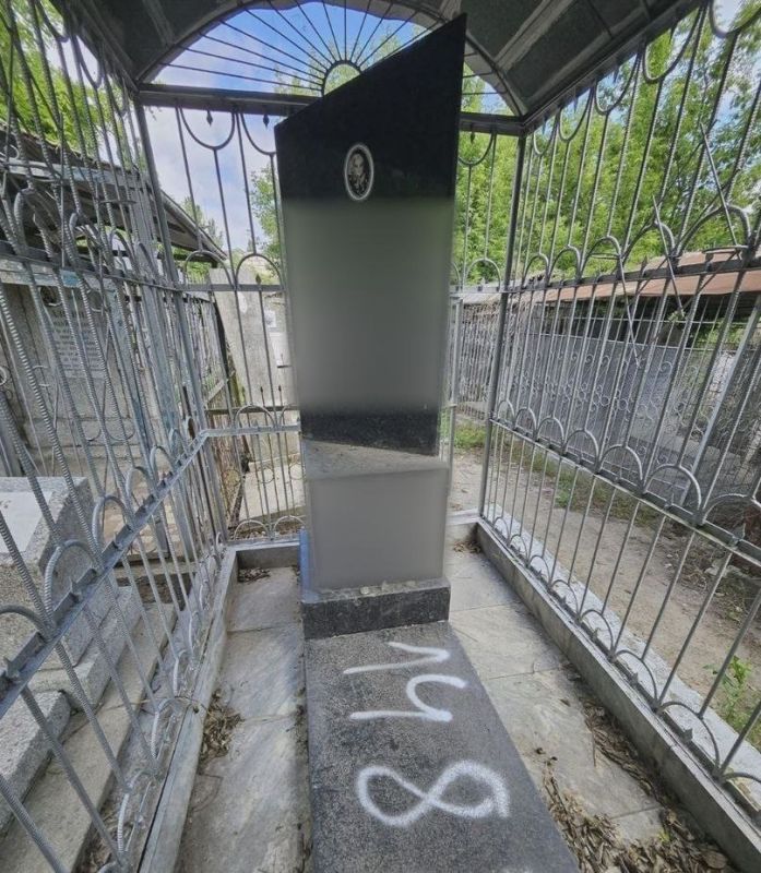 Вандалы осквернили 36 могил на еврейском кладбище в Кишинёве Вандалы осквернили 36 могил на еврейском кладбище в Кишинёве