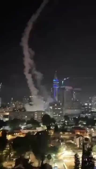 Прилёт в Тель-Авиве с близкого ракурса