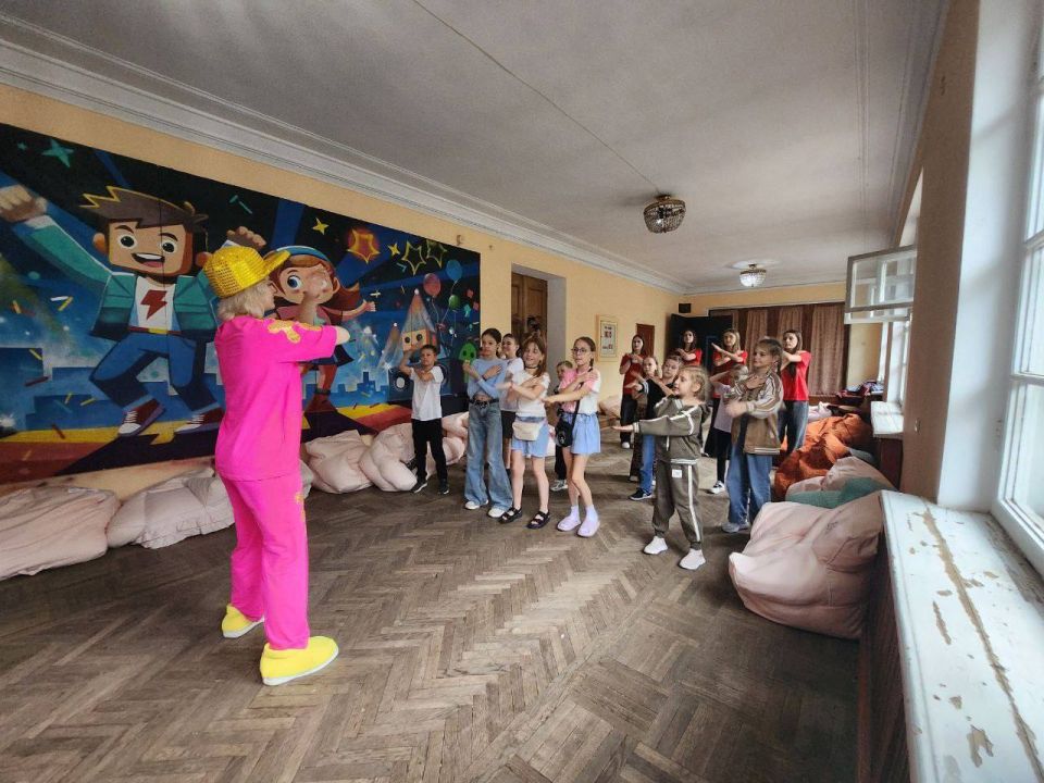  :    
