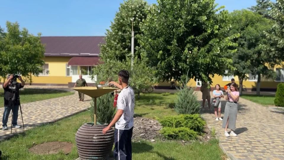         2- 