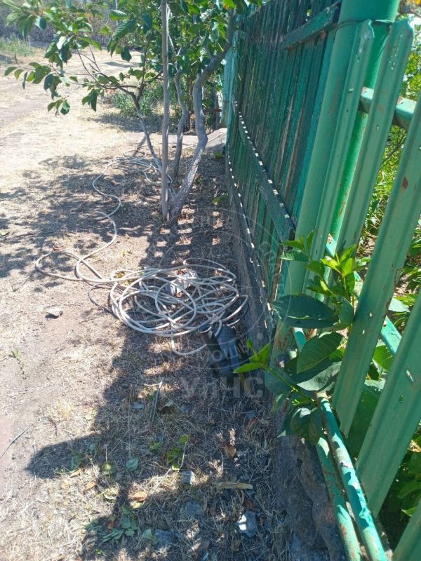 Искры от болгарки, упавшие на сухую траву, привели к пожару Искры от болгарки, упавшие на сухую траву, привели к пожару