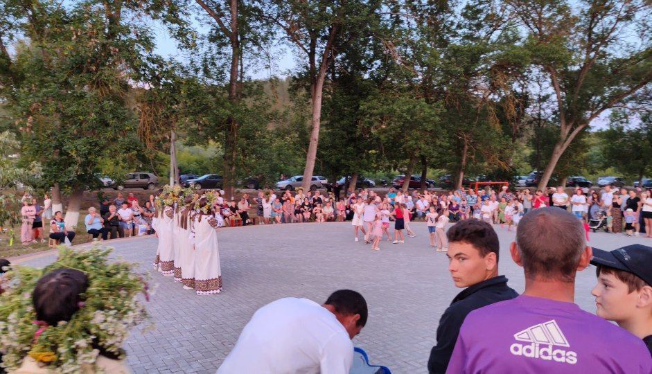       40      !      KAMENKA FEST+   