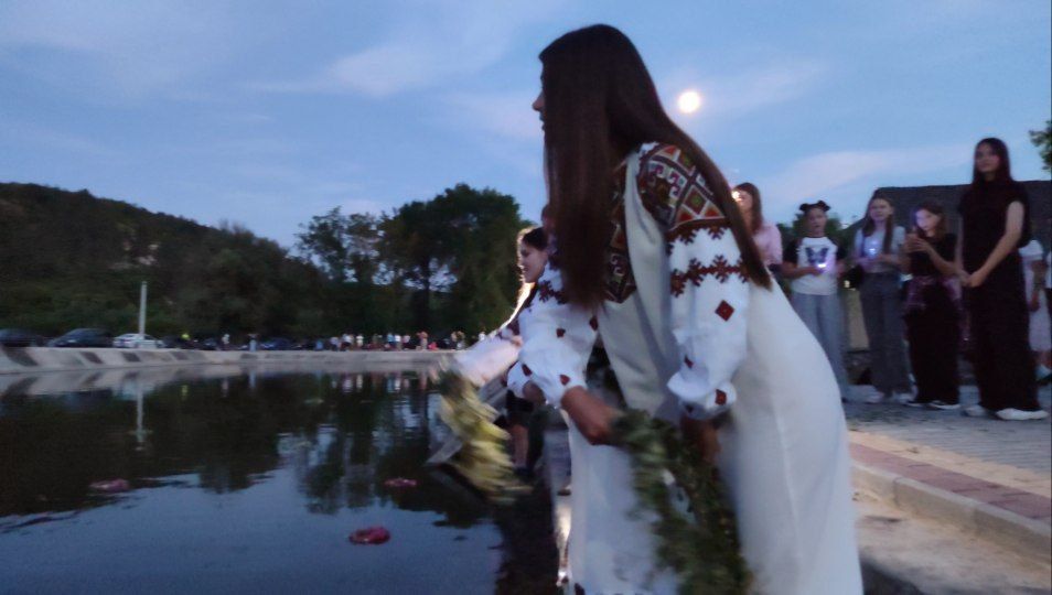        40      !      KAMENKA FEST+   