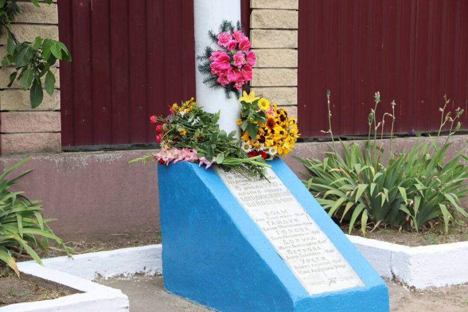       1992 
