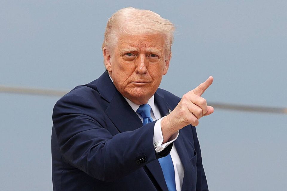          ,  Politico    