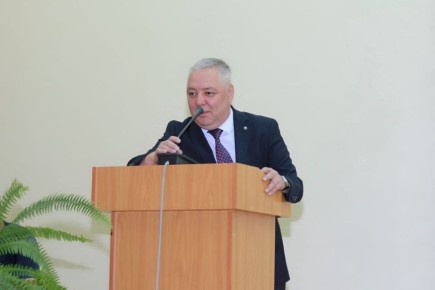         ,      40-