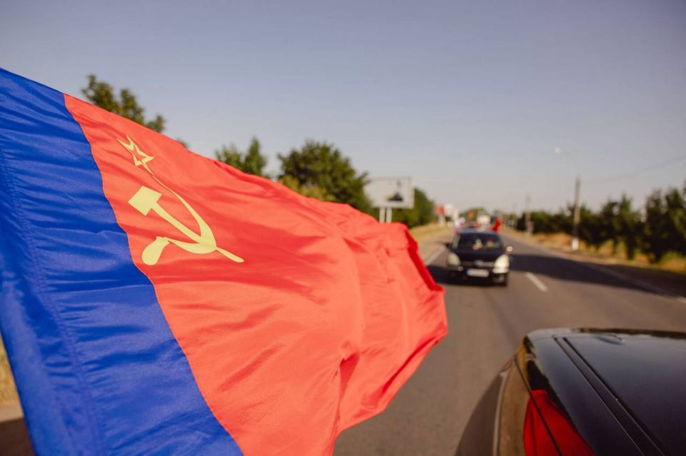 В ПРИДНЕСТРОВЬЕ ПРОШЕЛ ТРАДИЦИОННЫЙ АВТОПРОБЕГ ПО МЕСТАМ БОЕВОЙ СЛАВЫ В ПРИДНЕСТРОВЬЕ ПРОШЕЛ ТРАДИЦИОННЫЙ АВТОПРОБЕГ ПО МЕСТАМ БОЕВОЙ СЛАВЫ