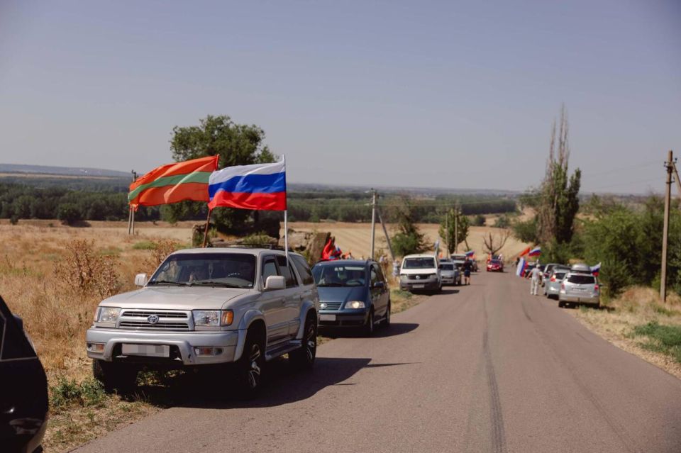 В ПРИДНЕСТРОВЬЕ ПРОШЕЛ ТРАДИЦИОННЫЙ АВТОПРОБЕГ ПО МЕСТАМ БОЕВОЙ СЛАВЫ В ПРИДНЕСТРОВЬЕ ПРОШЕЛ ТРАДИЦИОННЫЙ АВТОПРОБЕГ ПО МЕСТАМ БОЕВОЙ СЛАВЫ