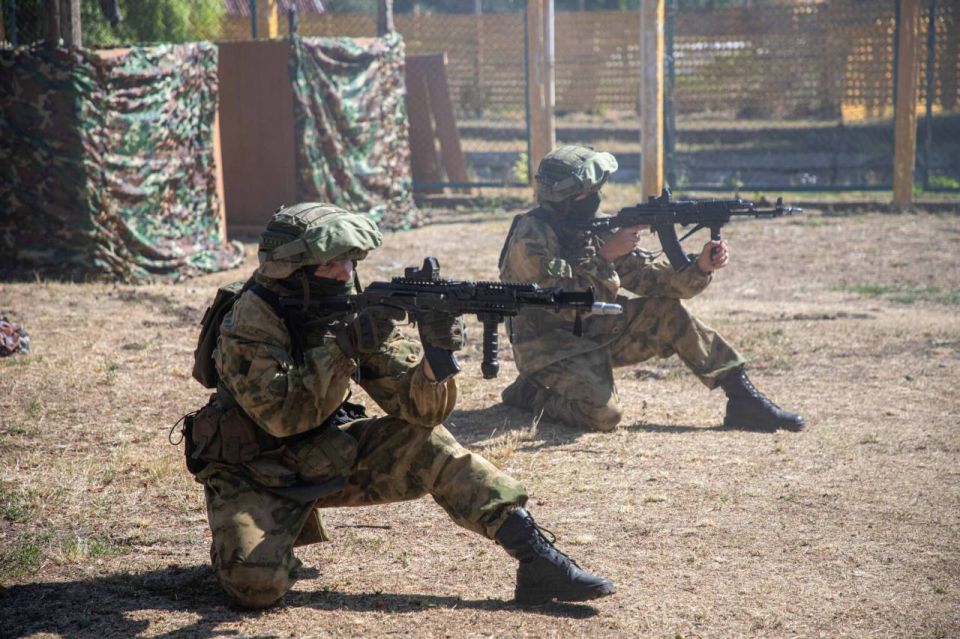 ВОЕННОСЛУЖАЩИХ АРМЕЙСКОГО СПЕЦНАЗА ПОЗДРАВИЛИ С 95-Й ГОДОВЩИНОЙ ОБРАЗОВАНИЯ ВОЗДУШНО-ДЕСАНТНЫХ ВОЙСК ВОЕННОСЛУЖАЩИХ АРМЕЙСКОГО СПЕЦНАЗА ПОЗДРАВИЛИ С 95-Й ГОДОВЩИНОЙ ОБРАЗОВАНИЯ ВОЗДУШНО-ДЕСАНТНЫХ ВОЙСК