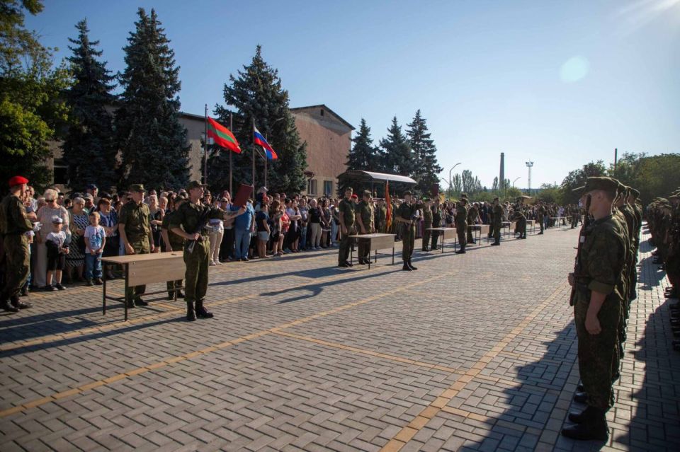 ВЕРНОСТЬ ПРИСЯГЕ – ЗАВЕТ ЗАЩИТНИКОВ ОТЕЧЕСТВА ВЕРНОСТЬ ПРИСЯГЕ – ЗАВЕТ ЗАЩИТНИКОВ ОТЕЧЕСТВА