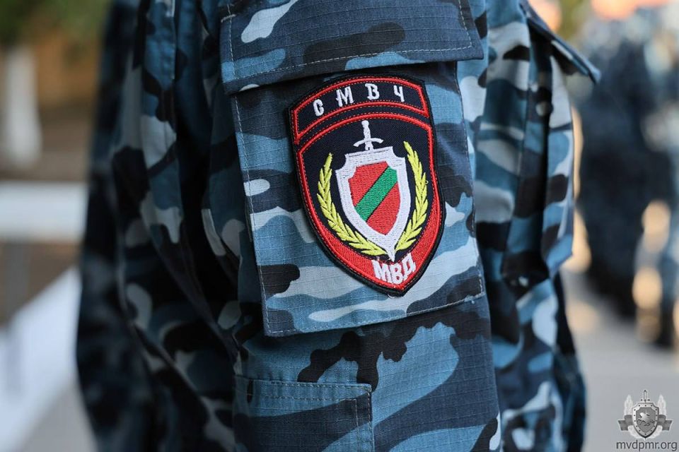 Молодое пополнение в СМВЧ. На плацу Специальной моторизованной войсковой части МВД ПМР 6 августа привели к присяге новобранцев Молодое пополнение в СМВЧ. На плацу Специальной моторизованной войсковой части МВД ПМР 6 августа привели к присяге новобранцев