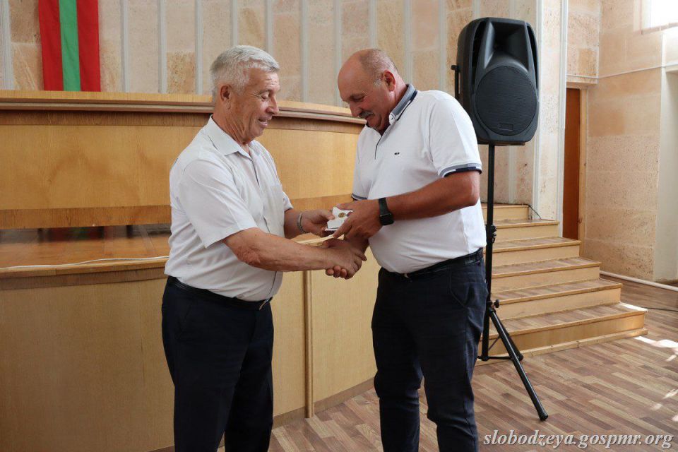       35  л