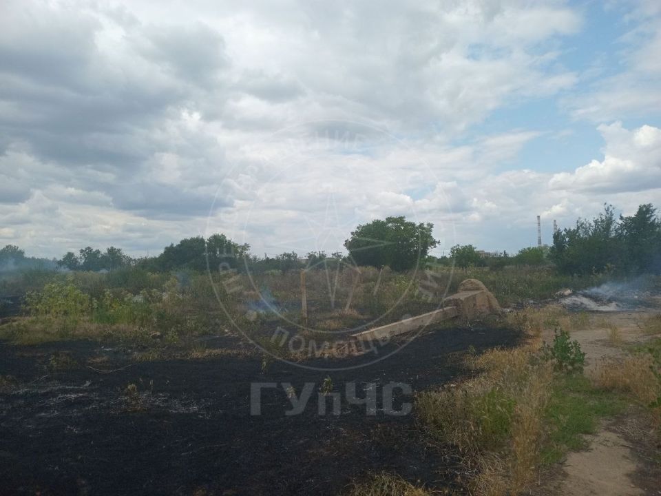 Пожары сухой травы продолжаются Пожары сухой травы продолжаются