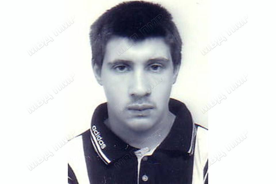 Внимание: розыск!. Каменский РОВД устанавливает местонахождение 31-летнего Стипуленко Дениса Анатольевича, жителя с. Хрустовая