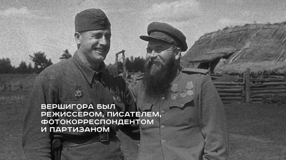 ϸ      ,      