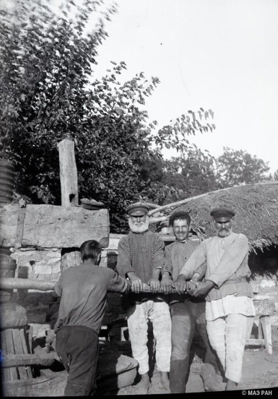      , . ,  , 1928 