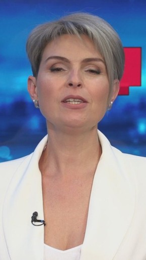      20:30   