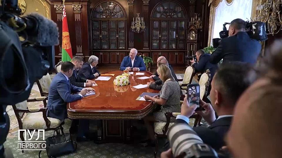 США снимают санкции с авиакомпании "Белавиа" и возобновляют ависообщение с Беларусью, которое было закрыто с 2023 года из-за санкций