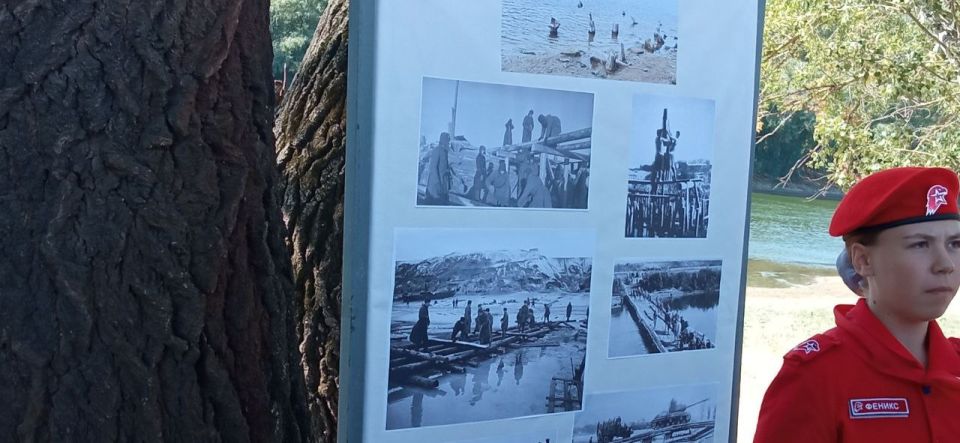 Ко Дню танкиста и памяти жертв фашизма юнармейцев, суворовцев, кадетов и школьников привезли в Суклею и показали, где находилась танковая переправа Ко Дню танкиста и памяти жертв фашизма юнармейцев, суворовцев, кадетов и школьников привезли в Суклею и показали, где находилась танковая переправа