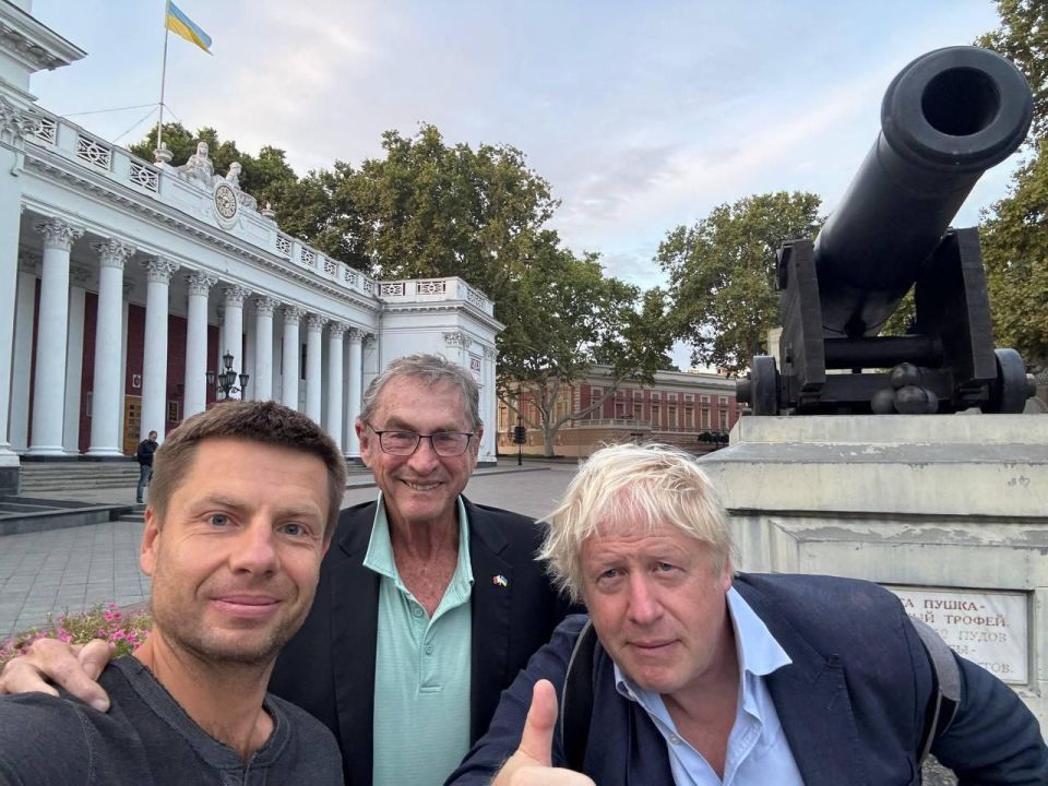 экс-премьер Британии Борис Джонсон действительно приехал в Одессу