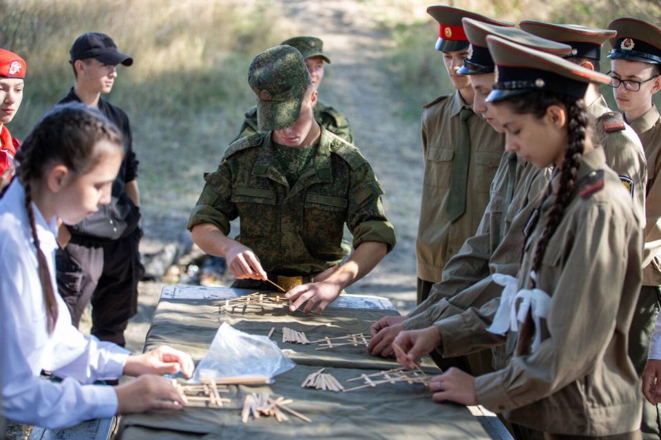 ДНЮ ТАНКИСТА ПОСВЯЩАЕТСЯ. В канун празднования Дня танкиста у памятного знака «Танковая переправа» прошли торжественные мероприятия ДНЮ ТАНКИСТА ПОСВЯЩАЕТСЯ. В канун празднования Дня танкиста у памятного знака «Танковая переправа» прошли торжественные мероприятия