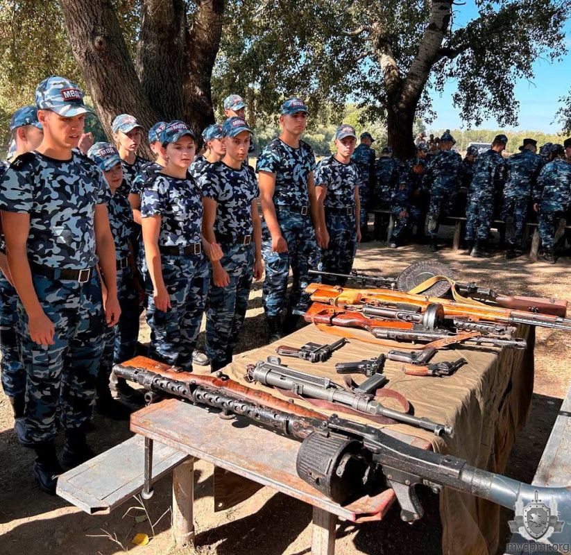 Памяти павших. В преддверии Дня танкиста и памяти жертв фашизма в селе Суклея состоялось пронизанное исторической болью и гордостью мероприятие, объединившее неравнодушных к героическому прошлому нашей земли юных патриотов Памяти павших. В преддверии Дня танкиста и памяти жертв фашизма в селе Суклея состоялось пронизанное исторической болью и гордостью мероприятие, объединившее неравнодушных к героическому прошлому нашей земли юных патриотов