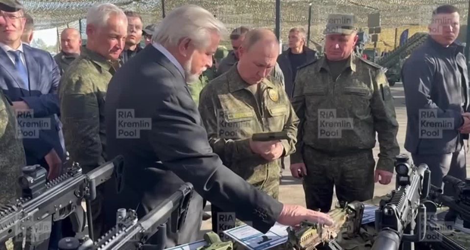 Путин в военной форме проследил за ходом учений «Запад-2025»