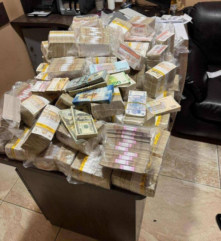 Фальшивые улики по делу о незаконном финансировании партий: 20 млн леев для красивых фото Фальшивые улики по делу о незаконном финансировании партий: 20 млн леев для красивых фото