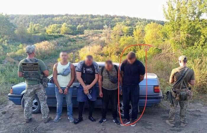 Бывший голкипер киевского "Динамо" и донецкого "Шахтера" Рудько пытался пересечь украино-молдавскую границу на машине с еще тремя мужчинами и сыном одного из них Бывший голкипер киевского "Динамо" и донецкого "Шахтера" Рудько пытался пересечь украино-молдавскую границу на машине с еще тремя мужчинами и сыном одного из них
