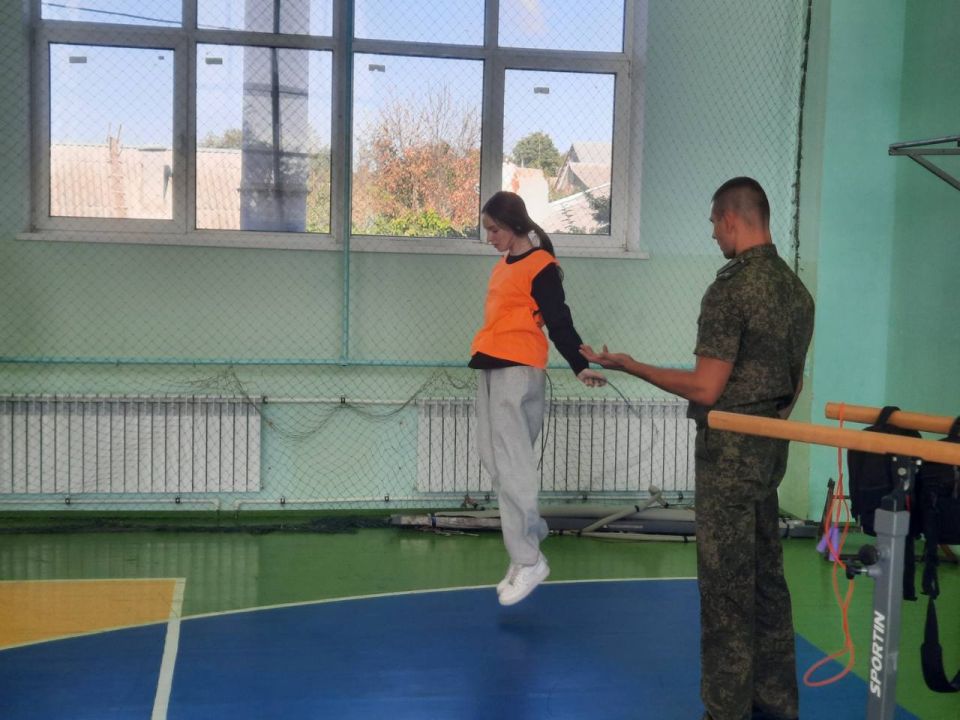 Сегодня в спортивном зале МОУ «БСОШ №14» под эгидой спортивного клуба армии «Крепость» прошла Спартакиада школьников, посвящённая 34-й годовщине образования Вооружённых Сил Приднестровской Молдавской Республики Сегодня в спортивном зале МОУ «БСОШ №14» под эгидой спортивного клуба армии «Крепость» прошла Спартакиада школьников, посвящённая 34-й годовщине образования Вооружённых Сил Приднестровской Молдавской Республики