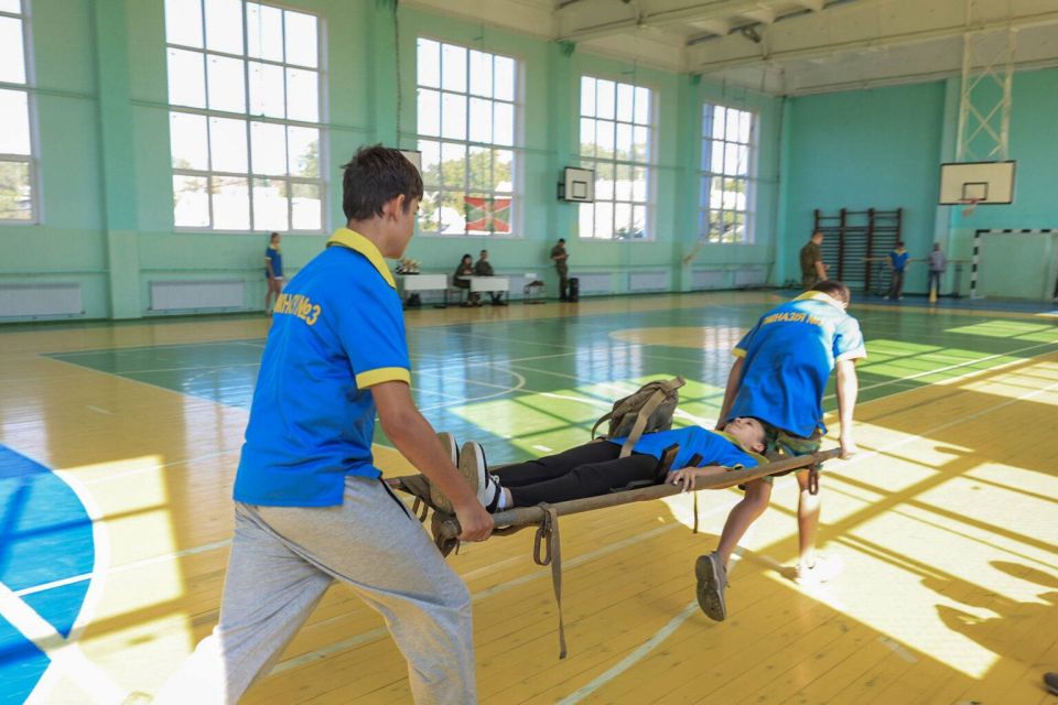 СКА-КРЕПОСТЬ» ПРОВЕЛ СПАРТАКИАДУ СРЕДИ БЕНДЕРСКИХ ШКОЛЬНИКОВ СКА-КРЕПОСТЬ» ПРОВЕЛ СПАРТАКИАДУ СРЕДИ БЕНДЕРСКИХ ШКОЛЬНИКОВ