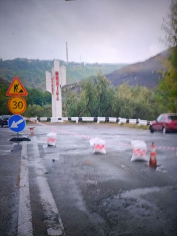 Рыбничане делятся фото. Молдова начала ремонт и на мосту Рыбница-Резина
