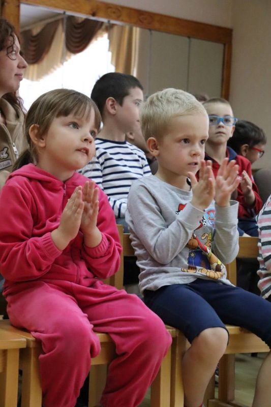Поэзия, музыка и улыбки — в «Школе-детском саду № 44» прошёл особенный концерт! Поэзия, музыка и улыбки — в «Школе-детском саду № 44» прошёл особенный концерт!