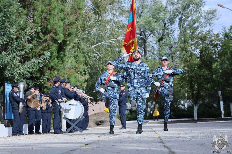 Присягнули на верность Родине Присягнули на верность Родине